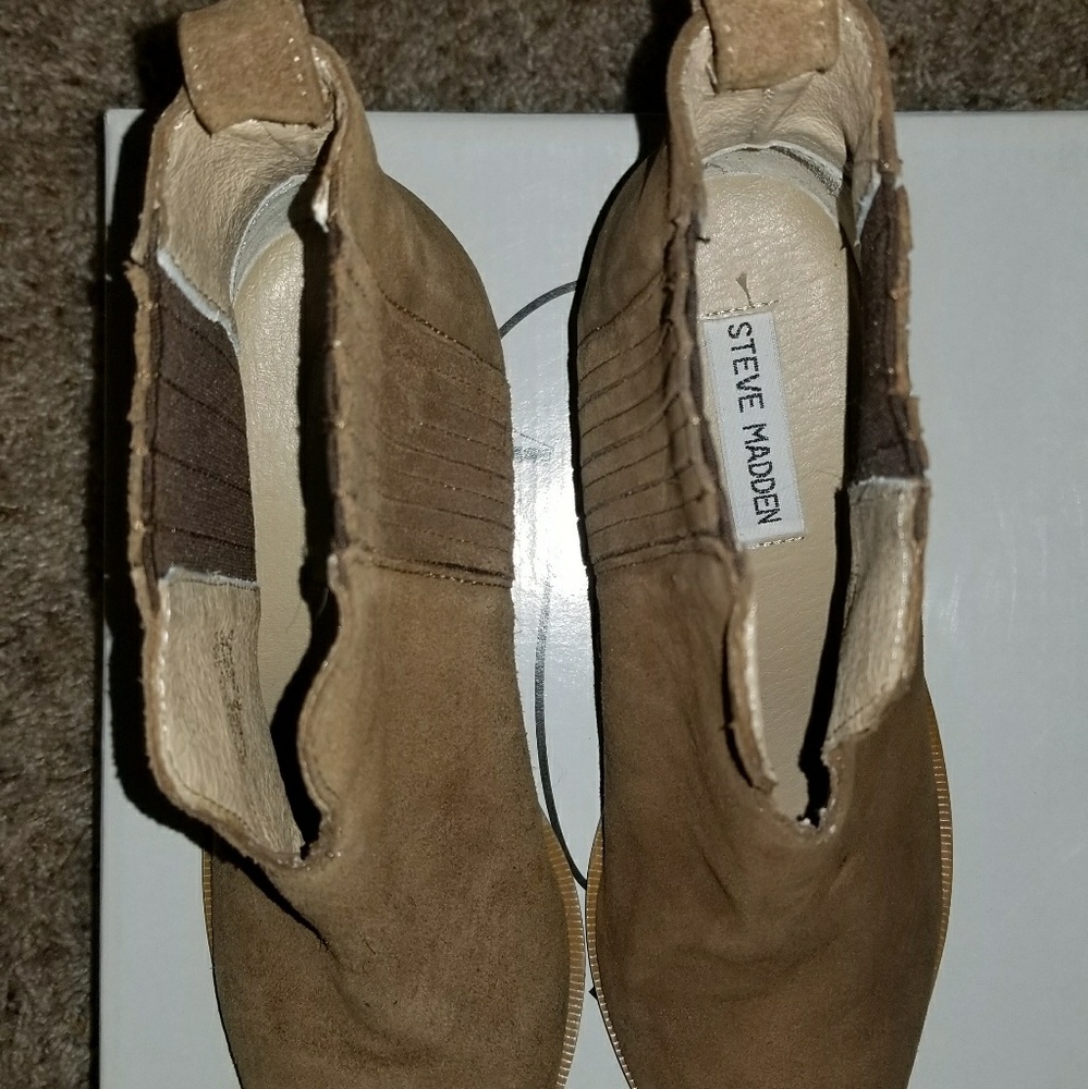 Steve Madden Tan Suede Webster Bootie - Picture 8 of 11